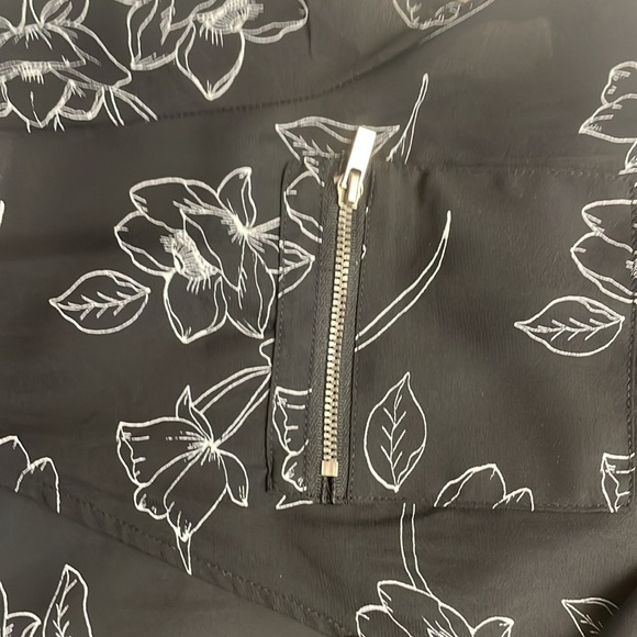 Denver Hayes Blouse - Picture 3 of 4